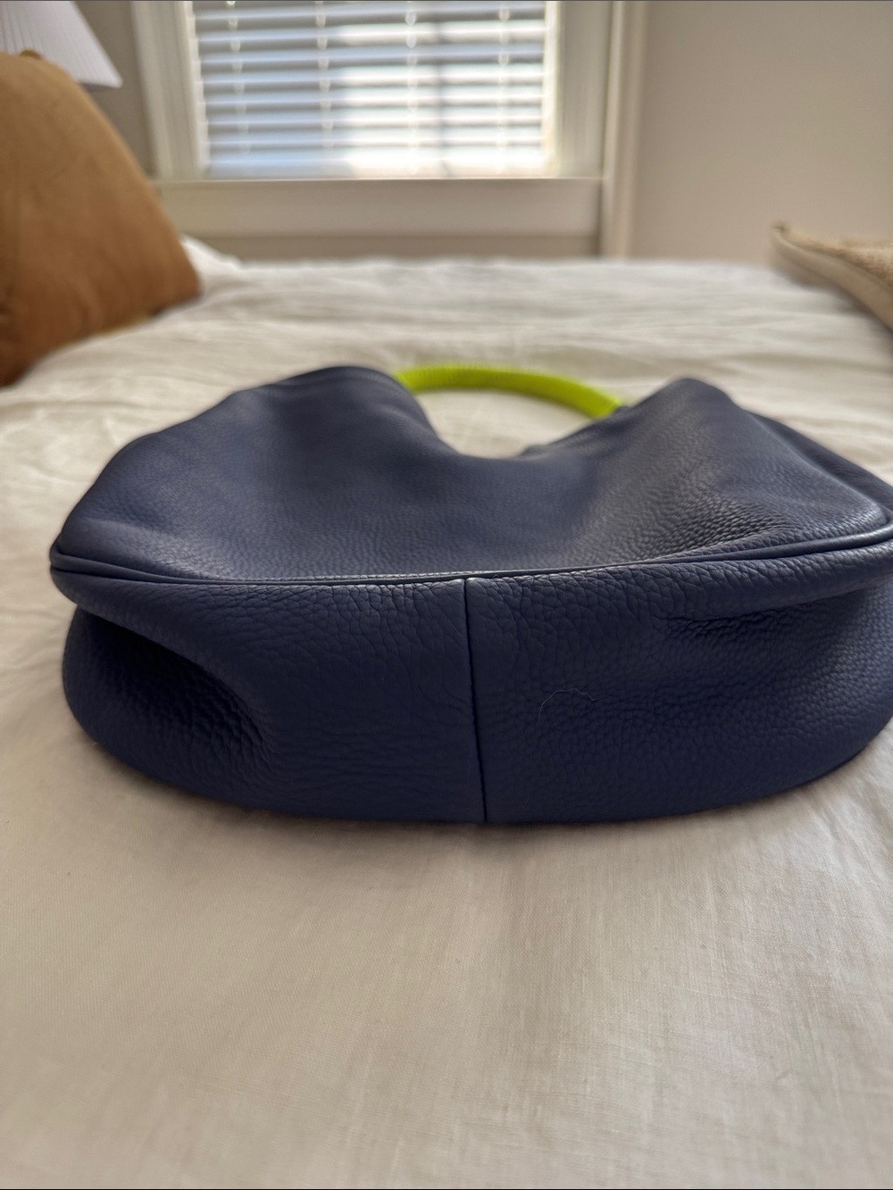 RARE Marc Jacobs “Too Hot To Handle” Leather Hobo Bag - Picture 6 of 12